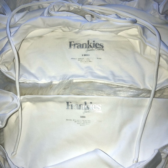Frankie’s Bikinis Set - Picture 3 of 6